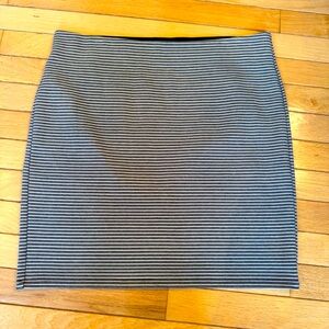 Loft black/cream, horizontal stripe pull on pencil skirt, ladies large.  NWOT